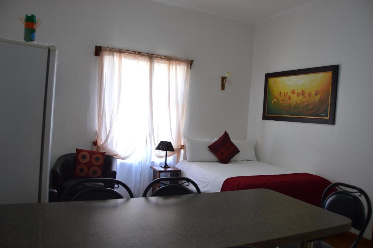 Villelodge Accommodation Lüderitz Kültér fotó